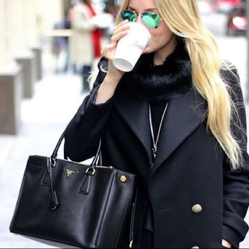 SOLD! 💯 Auth Vintage DIOR Fox Fur Stole/Scarf - Picture 10 of 10
